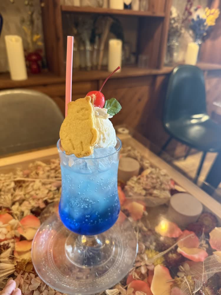 クリームソーダ(青空)